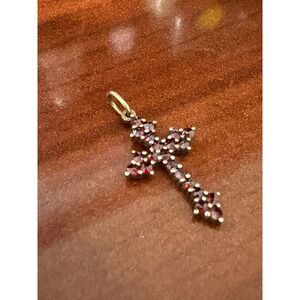 Vintage 900 Silver Rose Cut Garnet Cross Pendant